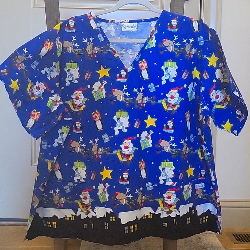 EUC Christmas scrub top
